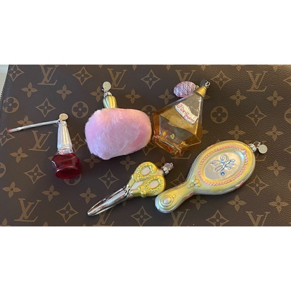 VNT Department 56 Christmas mini beauty ornaments